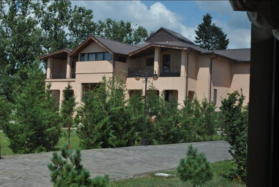 Club Insieme Grand Resort Potlogi Exterior photo